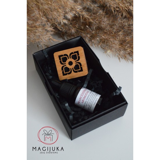 Medinis automobilio kvapas kvadratinis "Gėlytė"