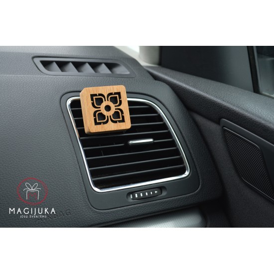 Medinis automobilio kvapas kvadratinis "Gėlytė"