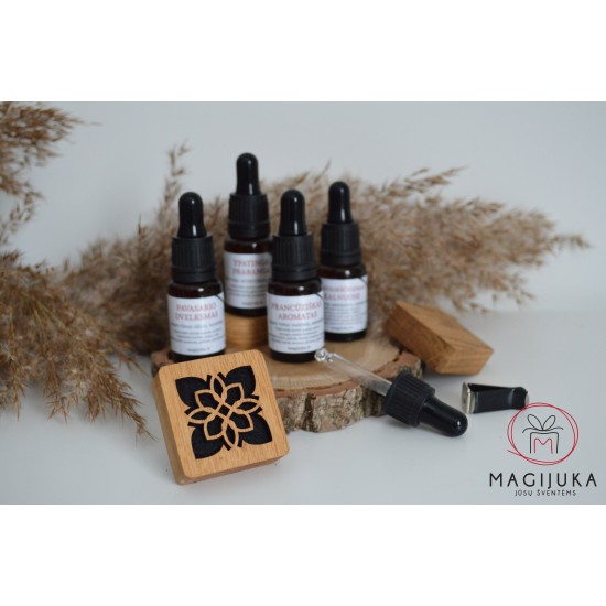 Medinis automobilio kvapas kvadratinis "Ornamentai" 1