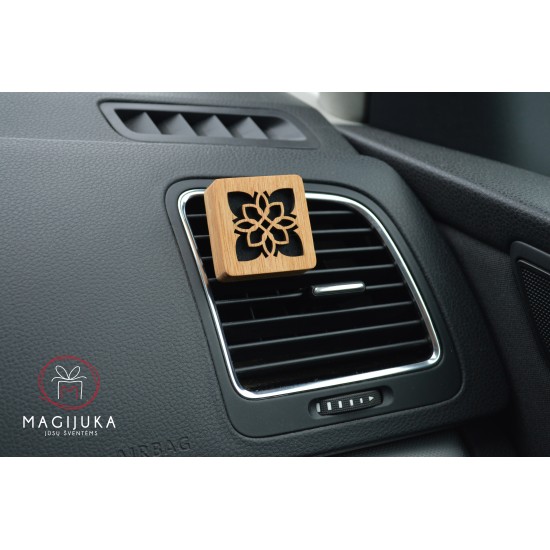 Medinis automobilio kvapas kvadratinis "Ornamentai" 1