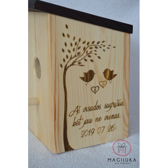 Graviruotas inkilas "Paukščiukai"
