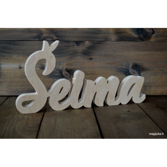 Pastatomas medinis žodis "Šeima" 1