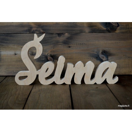 Pastatomas medinis žodis "Šeima" 1
