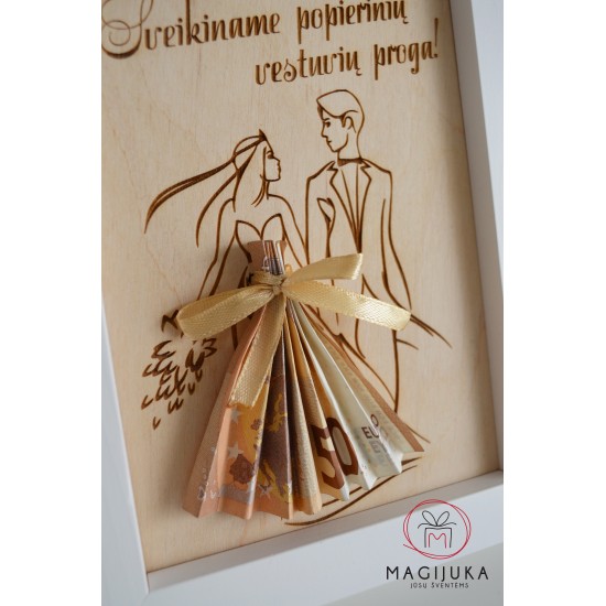 Popierinių vestuvių sveikinimas rėmelyje "Jaunieji"